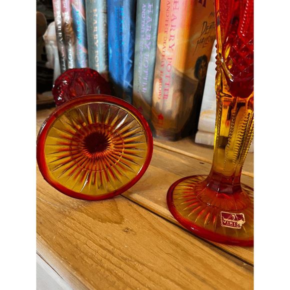 Two Vintage Viking Glass Amberina Bud Vase in Yesteryear Pattern Flared Scallope - Picture 8 of 9